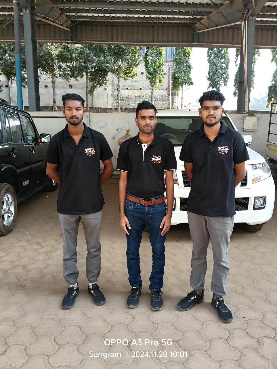 Premium Custom Polo T-shirts in West Bengal: Upgrade Your Corporate Uniforms with Kapair T-Shirt